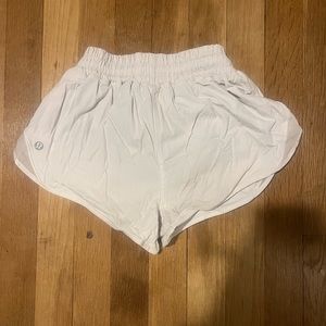 WHITE LULULEMON SHORTS